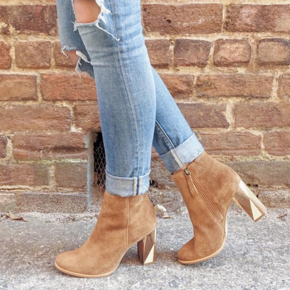 NIB Dream On Geometric Heeled Ankle Bootie - Picture 3 of 6